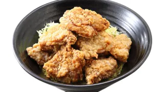 メガ盛り唐揚げ丼
